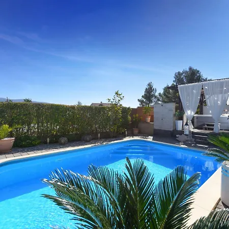 Bella Zadarvillas *