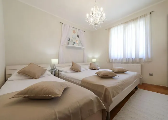 Bella Zadarvillas *